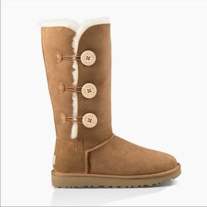 Ugg Bailey Triple Button Boot Chestnut size 5